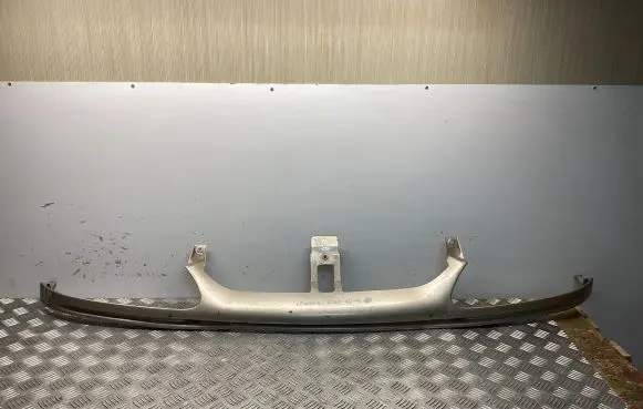 Renault Laguna I Front bumper upper radiator grill 7700414353