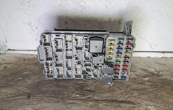 Honda Civic Fuse module 3820AS6AS101 3820AS6AS101H