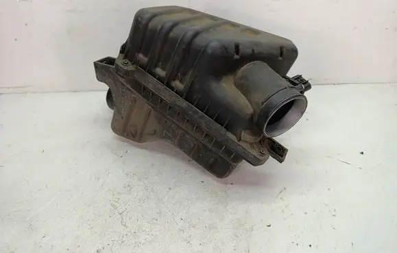 Chevrolet Captiva Air filter box 22745825