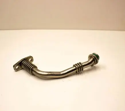 Audi Q3 8U Turbo turbocharger oiling pipe/hose 04L145736E