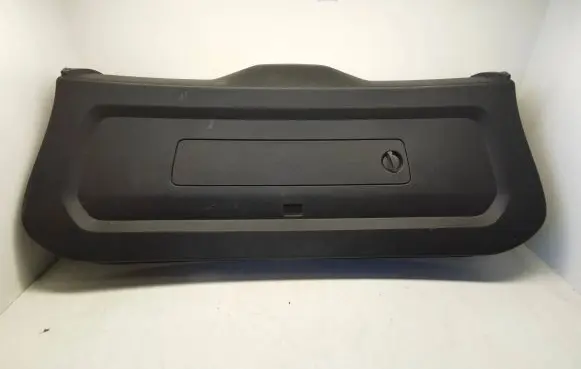 Volvo XC90 Tailgate trim 39825221