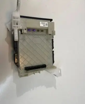 Toyota C-HR I Fuse module 82730F4010B 63587132 A121T002LG2