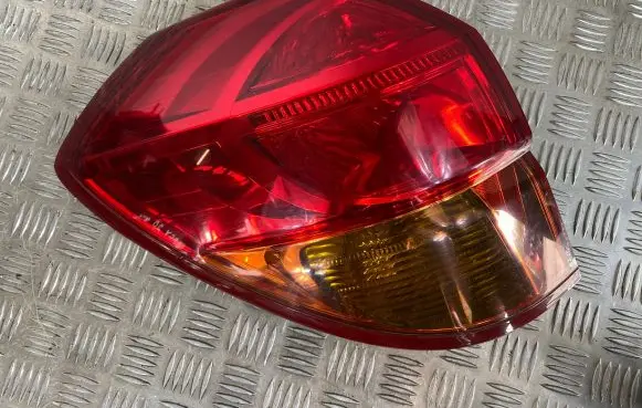Subaru Legacy Rear/tail lights 22020792