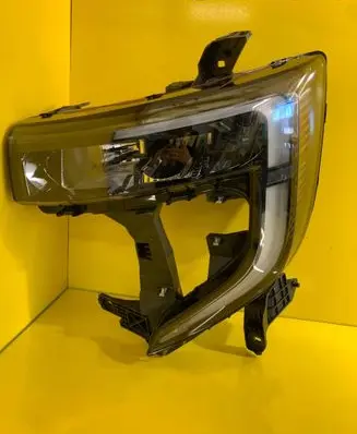 Nissan Interstar Headlight/headlamp 260609073R