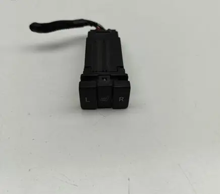 Toyota Prius+ (ZVW40) Seat heating switch 8475147031