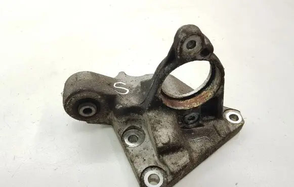 Peugeot 5008 Engine mount bracket 9653354580