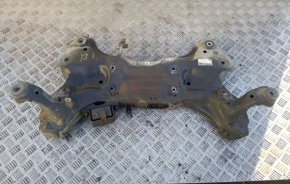 Hyundai i40 Front subframe 624013Z100