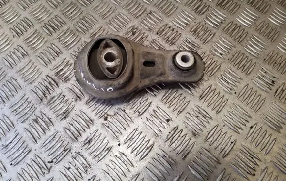 Opel Vivaro Engine mount bracket 8200775253 8200775253A