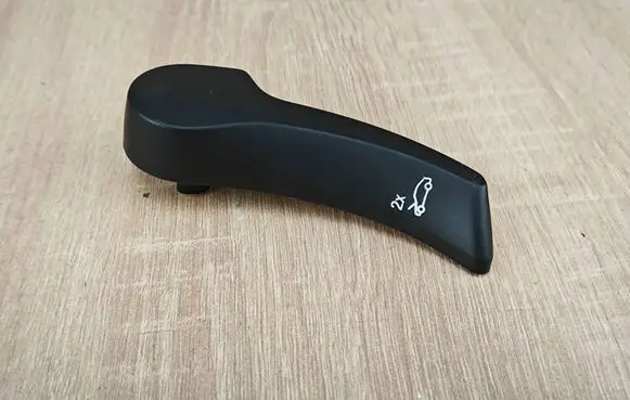 BMW X6 G06 Engine bonnet (hood) release handle 7445745