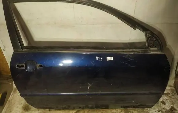 Toyota Corolla E120 E130 Front door melynos