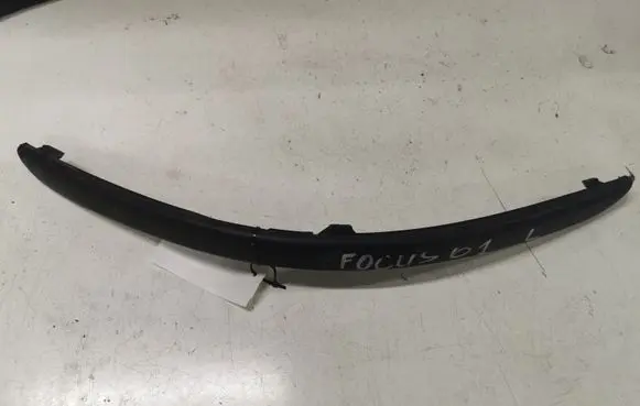 Ford Focus Front bumper splitter molding 2M5117E909