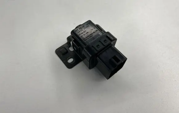 KIA Sorento Glow plug pre-heat relay 368302F000 23100847