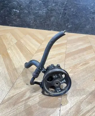 Opel Insignia A Power steering pump