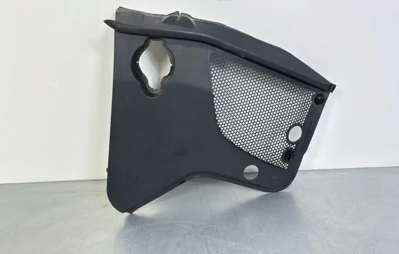 Mercedes-Benz E W213 Wiper trim A2138300100