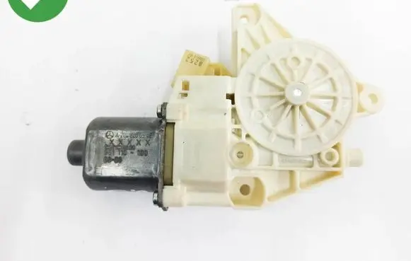 Mercedes-Benz C W204 Rear door window regulator motor A2048200542 961110100 0130822442