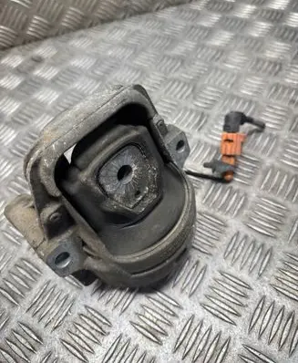 Audi Q5 SQ5 Engine mount bracket 8K0199381