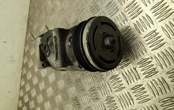 Opel Grandland X Air conditioning (A/C) compressor (pump) 9827529180