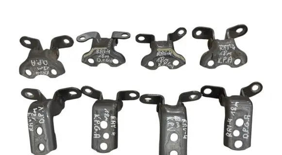 Toyota RAV 4 (XA40) Front door hinge set 