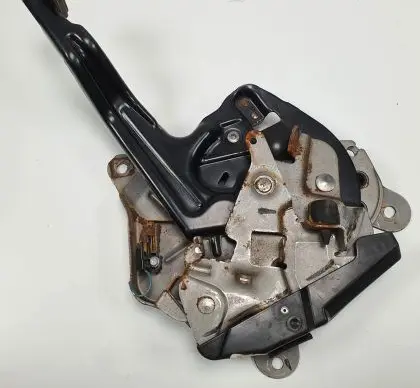 Chevrolet Tahoe Brake pedal 15065311