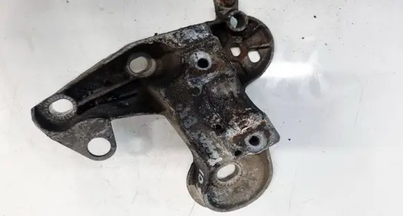 Skoda Superb B5 (3U) Engine mounting bracket 8E0199352