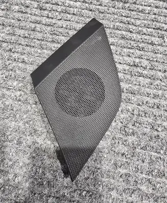 Audi Q7 4M Side speaker trim/cover 4M0857227