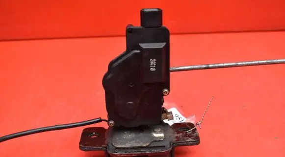 KIA Carnival Tailgate/trunk/boot lock/catch/latch