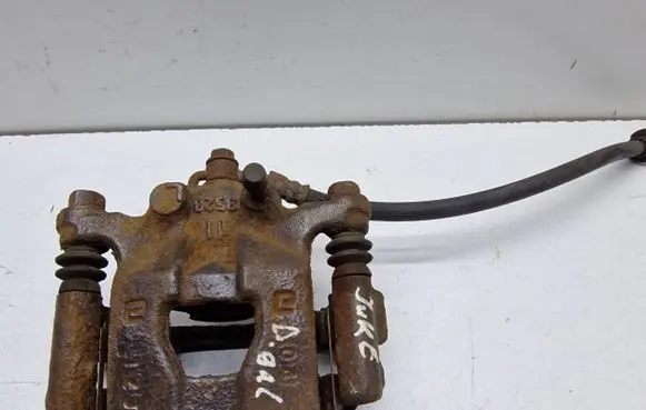 Nissan Juke I F15 Rear brake caliper 440014FA0A