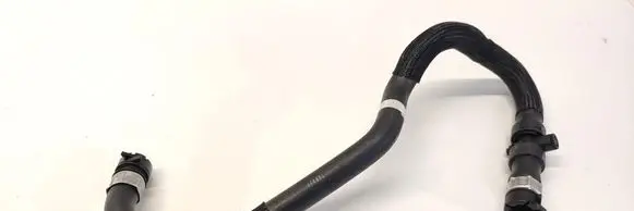Engine coolant pipe/hose