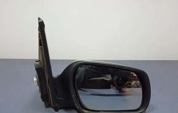 Mazda 2 Front door electric wing mirror