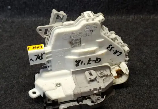 Audi Q7 4M Front door lock 8J1837015F