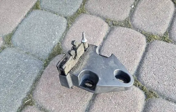 Opel Vivaro Rear door lock 
