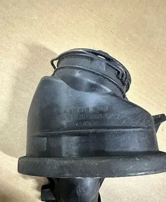 Mercedes-Benz E W213 Breather valve A6110561607
