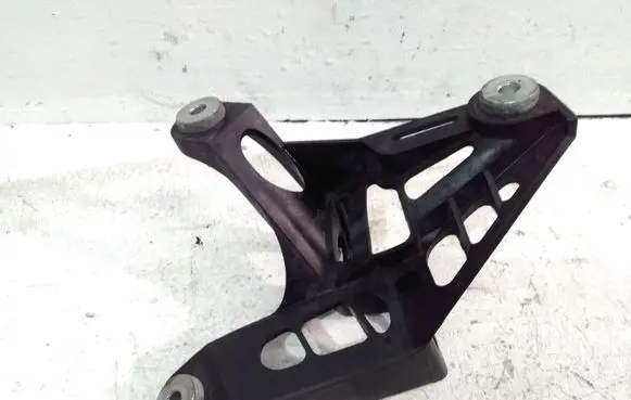 Skoda Yeti (5L) Gear shift cable bracket 1K0711789G