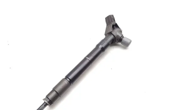 Mazda CX-5 Fuel injector SH0113H50