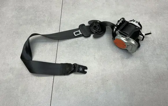 Skoda Superb B8 (3V) Front seatbelt 308427099S98