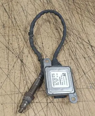 Mercedes-Benz V Class W447 Lambda probe sensor A0009050008