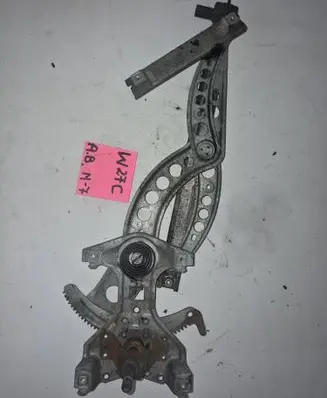 Volkswagen PASSAT B3 Front door window regulator with motor 565644