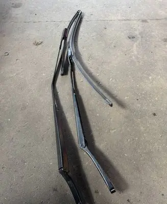 Cupra Formentor Front wiper blade arm 5FG955409