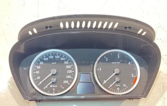 BMW 5 E60 E61 Speedometer (instrument cluster) 62116958600 213371002187 110080213