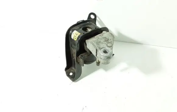 Toyota Corolla Verso E121 Engine mount bracket AV73098