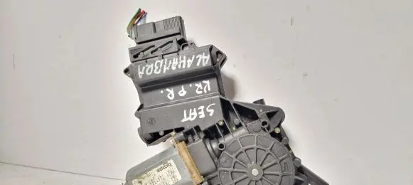Seat Alhambra (Mk1) Front door window regulator motor 990513