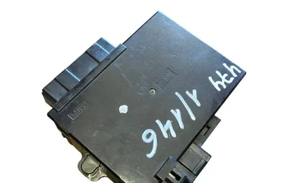 Volvo S70 V70 V70 XC Seat control module 30739636
