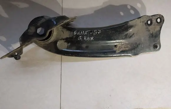 Volkswagen PASSAT B7 Rear upper control arm/wishbone 3C0505225B