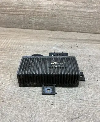Renault Clio II Glow plug pre-heat relay 7700111525