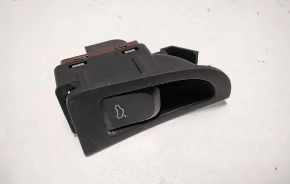 Audi A4 S4 B8 8K Tailgate opening switch 8K0959831 A611000000