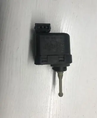 Headlight level adjustment motor