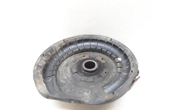 Volvo XC90 Front coil spring rubber mount 