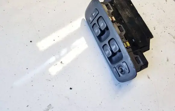 Volvo S60 Windscreen/window heater switch 09193383