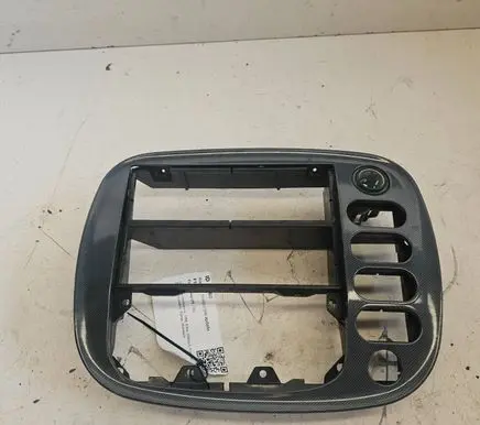 Radio/GPS head unit trim