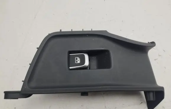 Audi Q2 - Electric window control switch 8V0959855C